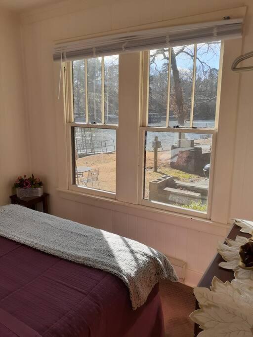 #05 - Lakefront Two Bedroom Cottage- Pet Friendly Hot Springs Ngoại thất bức ảnh
