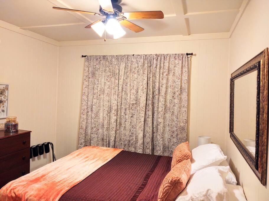 #05 - Lakefront Two Bedroom Cottage- Pet Friendly Hot Springs Ngoại thất bức ảnh