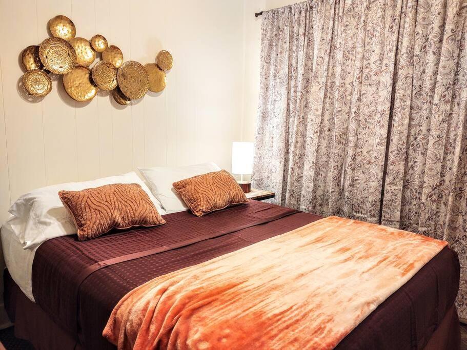 #05 - Lakefront Two Bedroom Cottage- Pet Friendly Hot Springs Ngoại thất bức ảnh